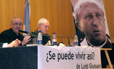 Buenos Aires, julio de 2008. Bergoglio presenta el libro de Giussani “¿Se puede vivir así?”